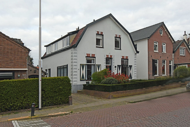 Renkum Kerkstraat 8 en 10 in 2024 DSC_5352 Foto Hans Braakhuis
