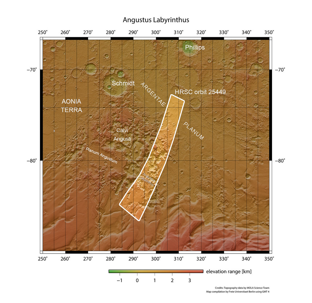 A broader view: Angustus Labyrinthus and surroundings