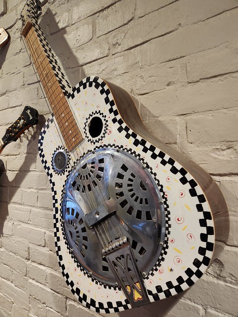 GUITAR ON THE WALL