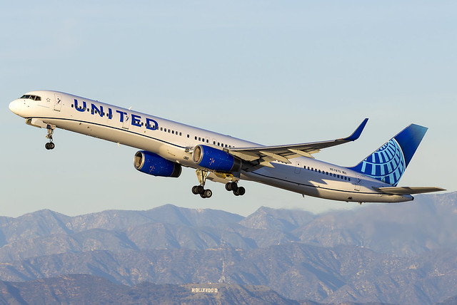 United Airlies Boeing 757-300 N57870 at Los Angeles Airport LAX/KLAX