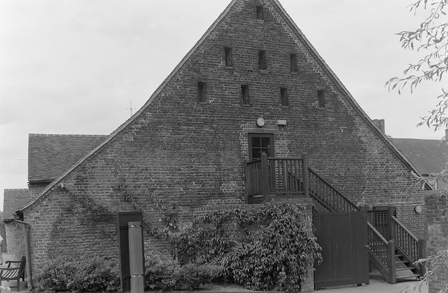 Tudor Barn, Hall Place, Bexley, 1994, 94-8at-23 Grade II listed