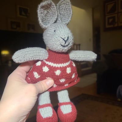 Allison (@oliveoilrn) finished the Bunny in a Dotty Dress by Julie Williams (@littlecottonrabbits) that she made for our Bunny Class!