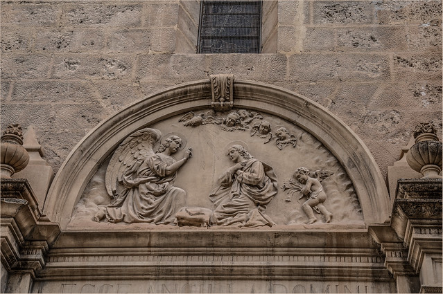 Relief sculpture on the door of the Iglesia Mayor de la Encarnación (15th-16th century). Loja. Granada
