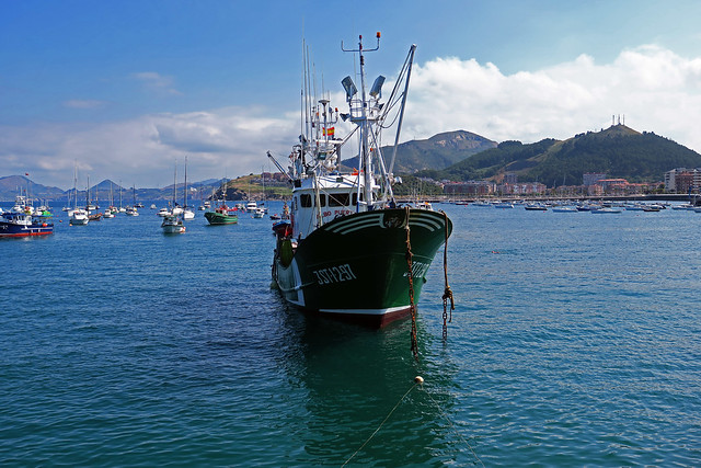 Castro Urdiales - Barco pesquero / Fishing boat