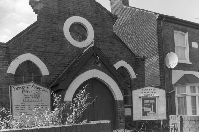 Newcomen Evangelical Church, Newcomen Rd, Leytonstone, Waltham Forest, 1994, 94-8ai-52