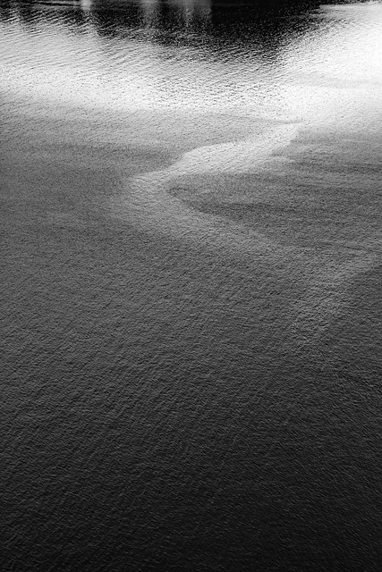 波濤墨影 Ink Wash on Waves / 寧 Serenity / SML.20130409.7D.37539.BW
