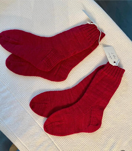 Sonia (soniabknits) knit these Basic Socks No. 1: The Heel Flap and Gusset by Summer Lee for her daughters at their request.
