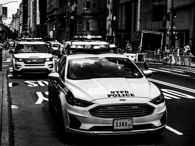 NYPD, 5th Avenue