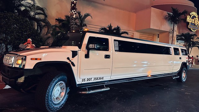 Classic Hummer Limousine Cars For Rent