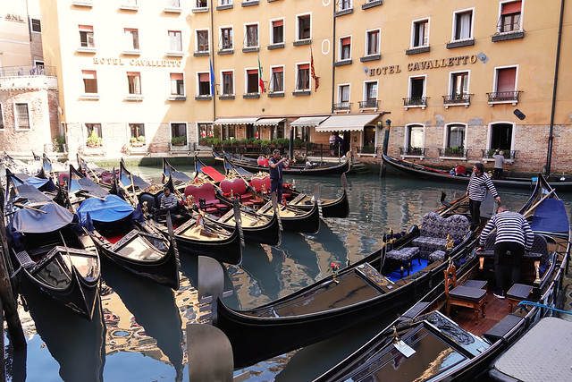 Les gondoliers de Venise