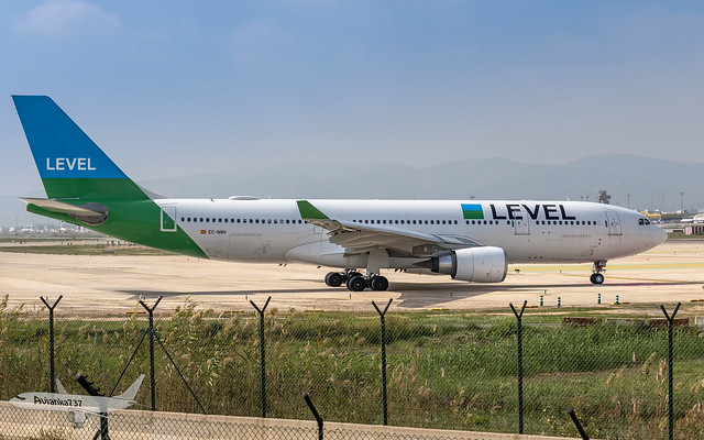 LEBL LEVEL Iberia Airbus A330-202 EC-NNH