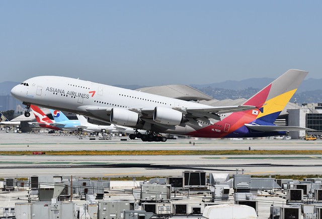 Asiana Airlines A380-800 HL7635