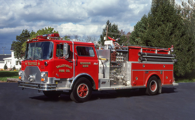 Talleyville Fire Company, Delaware - Engine 255 (1986 Mack CF-600, Maxidyne diesel, auto trans, 1250 gpm, 1000 water)