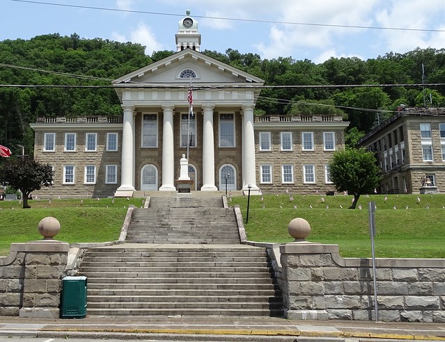 Courthouse Pineville, WV11