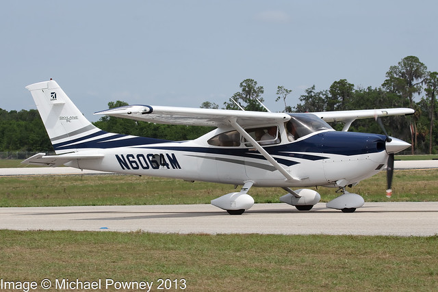 N6064M - 2006 build Cessna T182T Turbo Skylane, taxiing to parking on arrival at Lakeland during Sun 'n Fun 2013