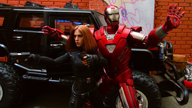 Black Widow & Iron Man.