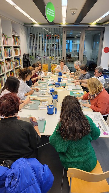 Semana do Libro 2024: Obradoiros de encadernación artesanal con Códice na Biblioteca Os Rosales