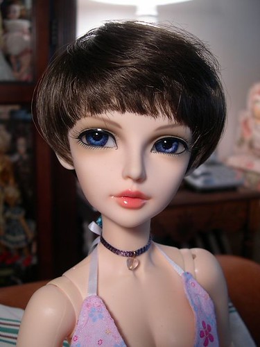 Jeni trying a short wig for fun.