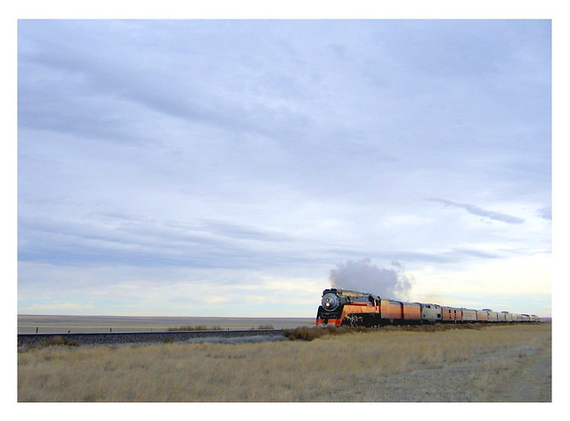 Southern Pacific 4449 Daylight - Thunders across the northern plains