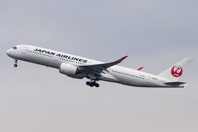 JAPAN AIRLINES A350-941XWB JA05XJ 001C
