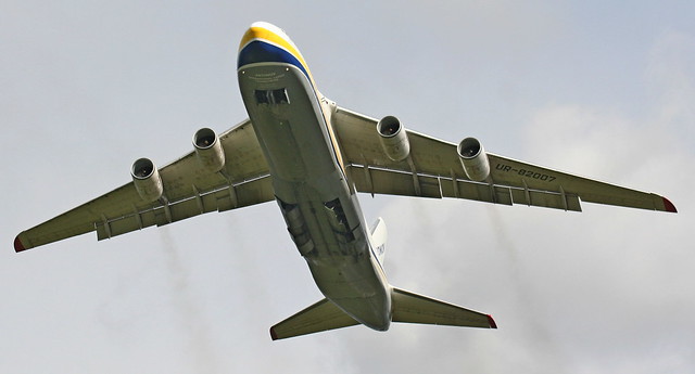 EAST MIDLANDS AIRPORT  Antonov An-124-100M UR-82007 Antonov Airlines 17/4/24