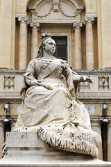 Queen Victoria statue_Valletta_Malta_(IMG_8137a)