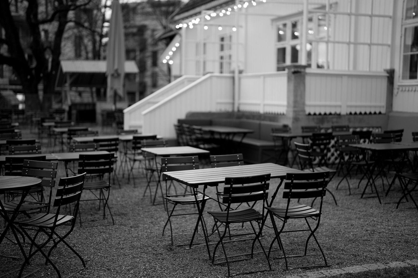 Black and white photo of outdoor restaurant