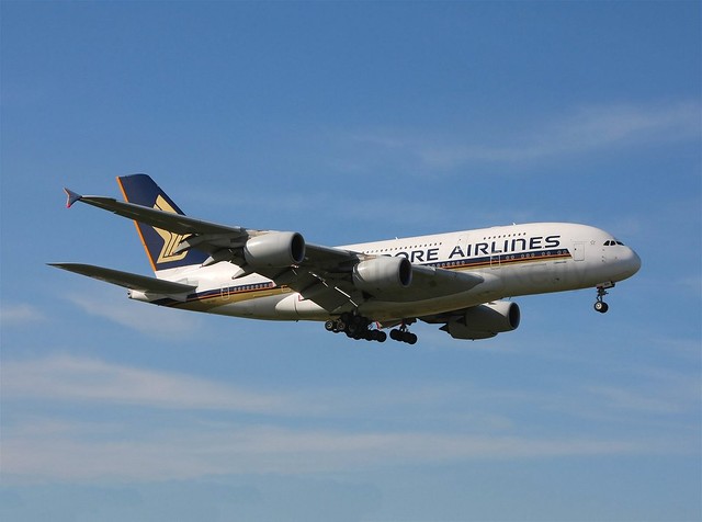 Singapore Airlines                                Airbus A380                                    9V-SKP