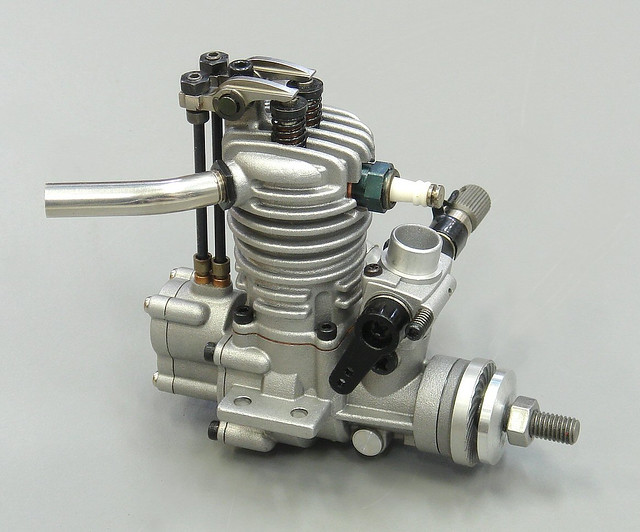 FX-10S AND MW10, World's Smallest Supercharged 4 Stroke Engines by Micro Wings, Japan