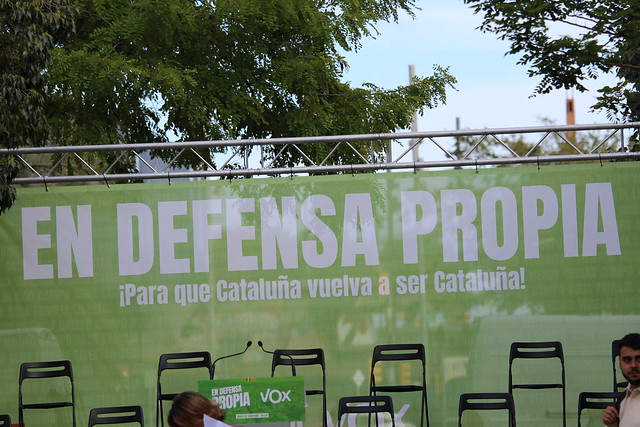 Garriga recibido a gritos de Presidente de la Generalitat (4)