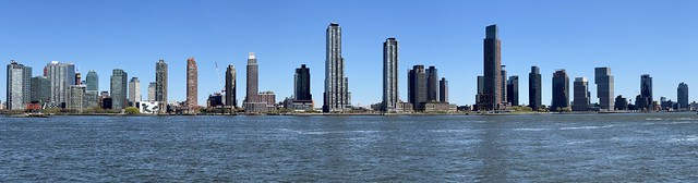 Across the River (skyline wide) - Queens,  New York City