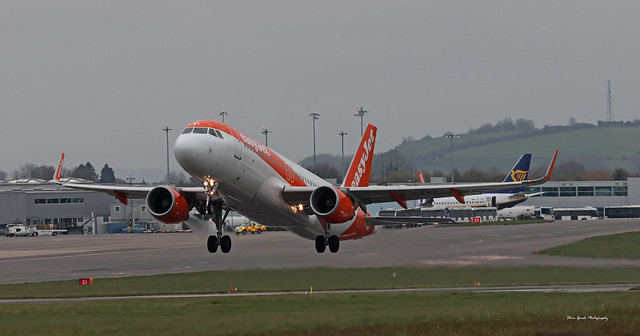 G-EZWY easyJet Airbus A320-214(WL) Bristol Airport 24.04.2024