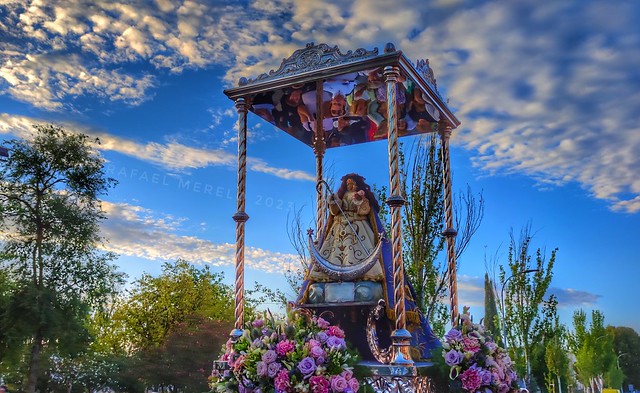Virgen de Guadalupe, protégenos