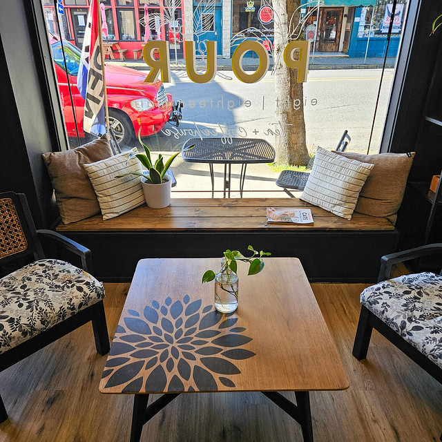 Cute #coffeeshop #botanical #seatingarea #chair #table #windowseat #bench #pillow #decal #houseplants #coffee #espresso #latte #cottagegrove #oregon #cottagegroveoregon #pour818 #tea #coffeehouse #☕️