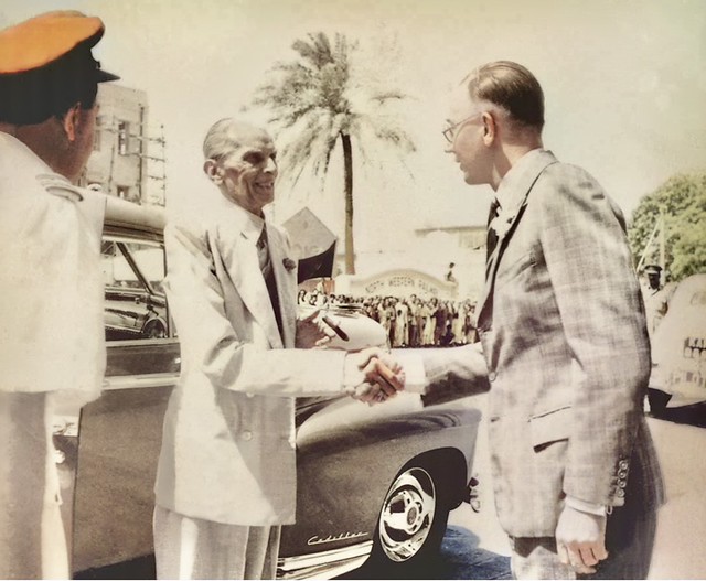 The Founder arriving at theChamber of Commerce and Industry, 27 April 1948