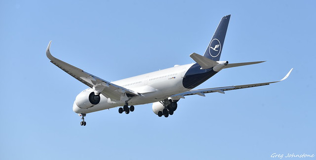 Lufthansa A350 - 4