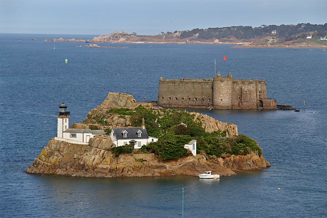 Île Louët et château du Taureau