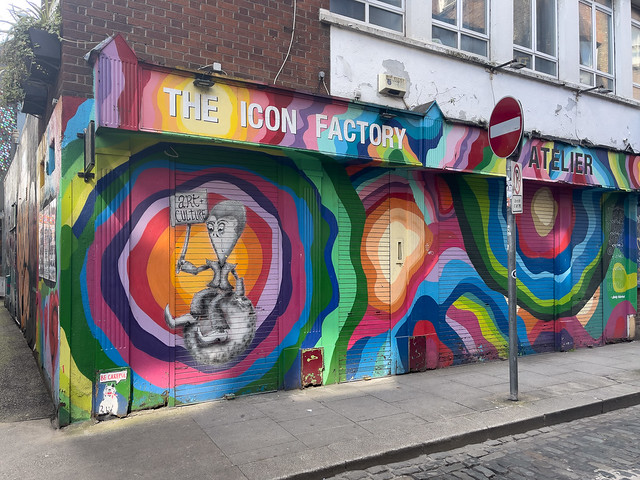TODAY I CHECKED OUT THE ART ALONG BEDFORD LANE [THE ICON FACTORY HAS CLOSED]-231683