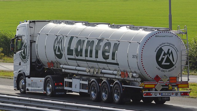 D - Lanfer >HLM100 820 2875< Scania NG 590S