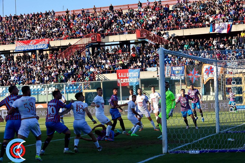 Catania-Benevento 1-0: Cianci-gol scaccia l'incubo dei Play-out, rossazzurri ai Play-off!