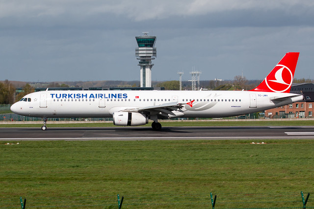 Turkish Airlines Airbus A321-200 TC-JMH