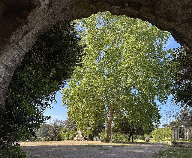 Villa Pamphili: l'ingresso da Via Aurelia Antica
