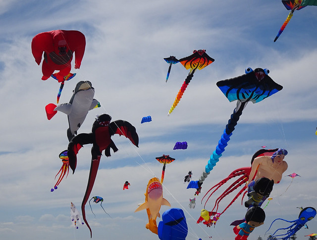 Kites With Tails