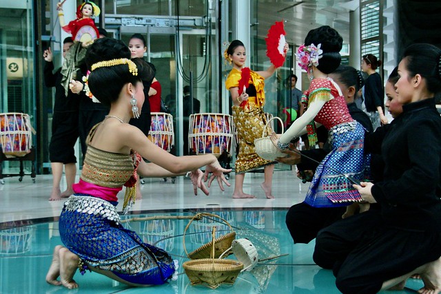 Aksra Hoon Lakorn Lek troupe, King Power Duty Free shopping mall, Bangkok, Thailand