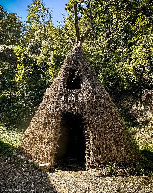 Reconstructed hut at Lepenski Vir
