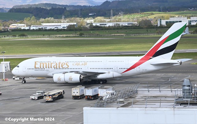 Emirates A6-EEC Airbus A380-861