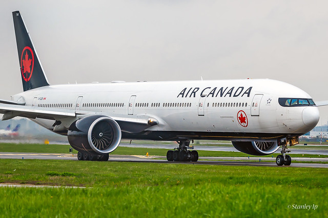 Air Canada 777-333(ER) C-FJZS