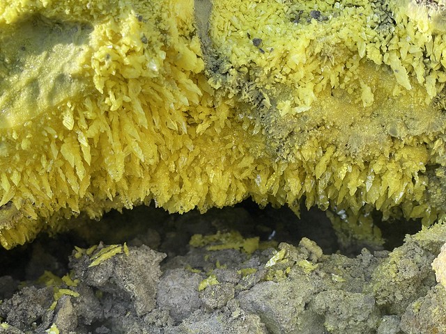 orthorhombic sulfur