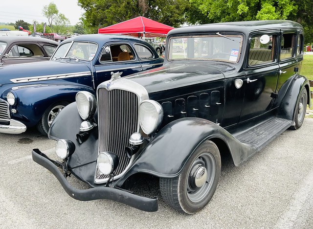 -‘1933 Hudson Eight