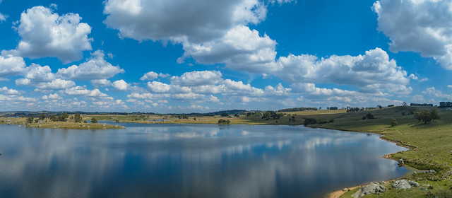 Lake Oberon on a beauitful Autumn Day with blue sky and white clouds